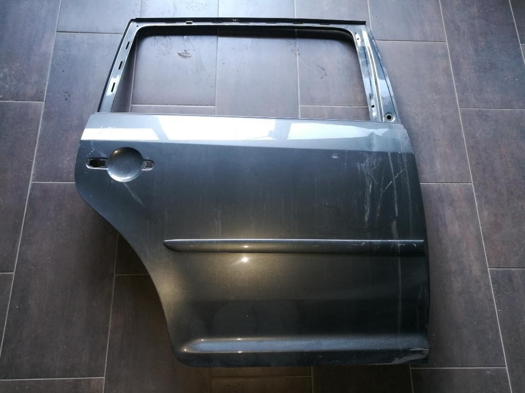 Prave zadne dvere VW TOURAN 1T0
