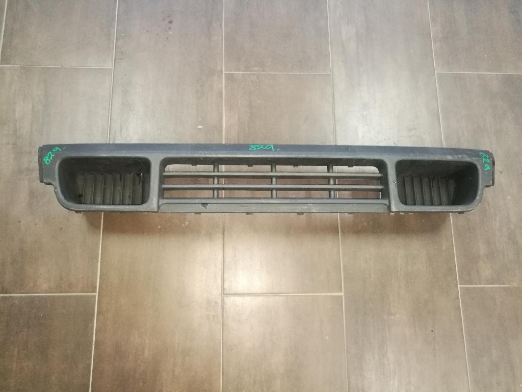 Stredova mriezka naraznika VW T5 7H0
