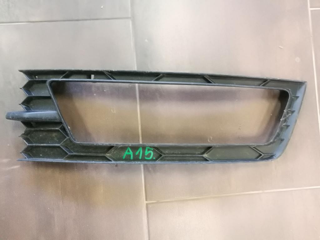 Mriezka hmlovky naraznika SKODA RAPID 5JA