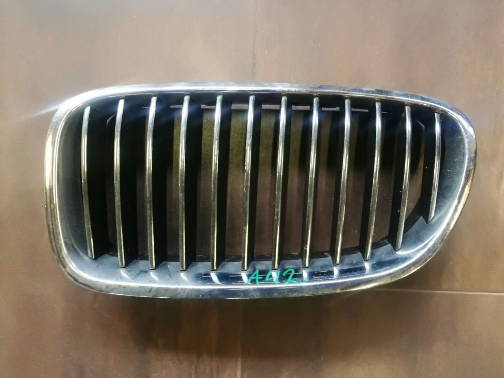 Stredova mriezka naraznika lava BMW F11 5 F10