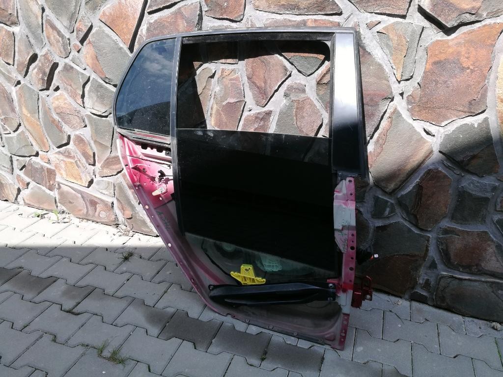 Prave zadne dvere VW GOLF V 5 HB 1K + sklo
