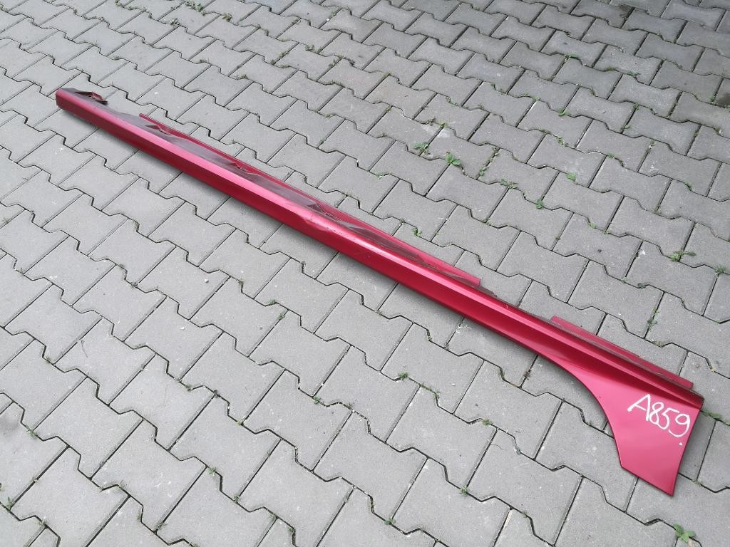 Prah lista AUDI A7 lift 4G8853860H