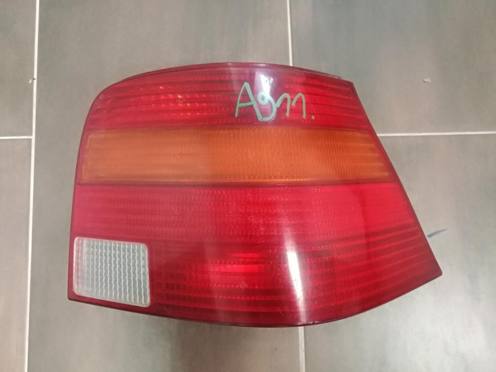 Svetlo zadne prave VW GOLF IV 4 1J6945257