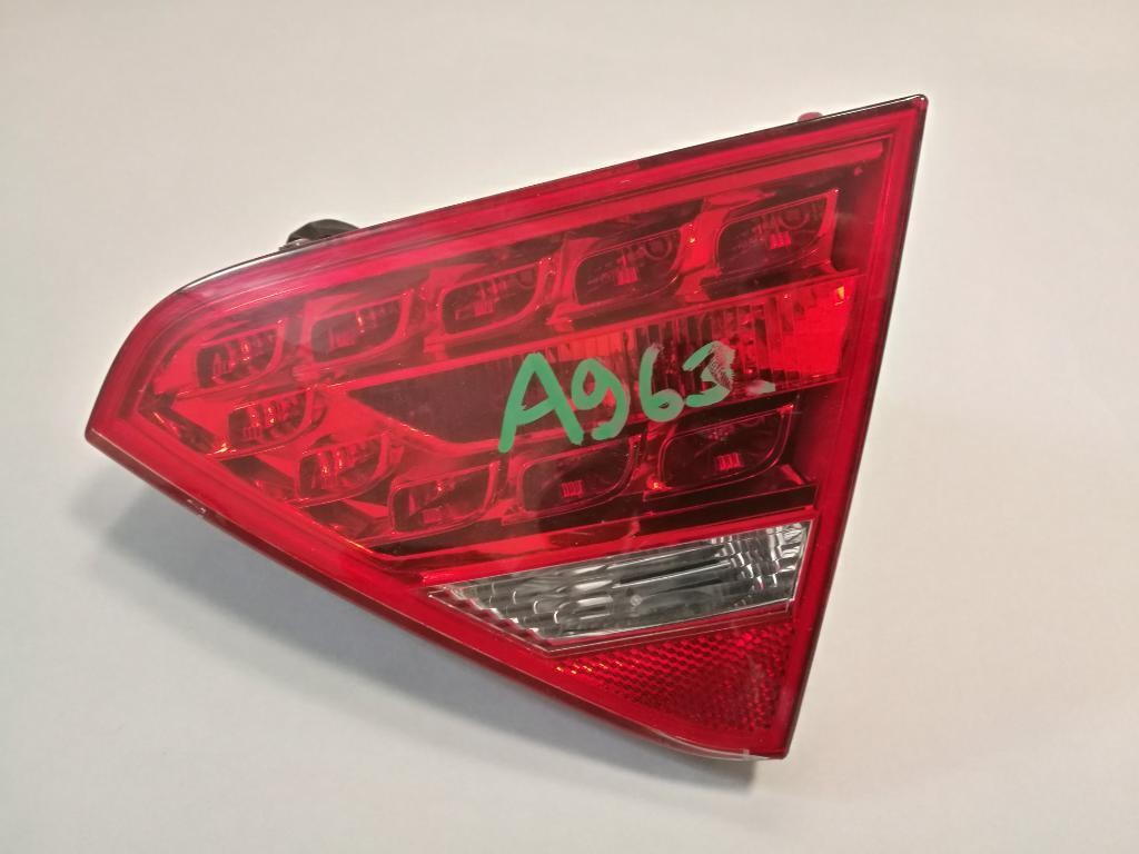 Svetlo zadne AUDI A5 COUPE 8T0945094A LED