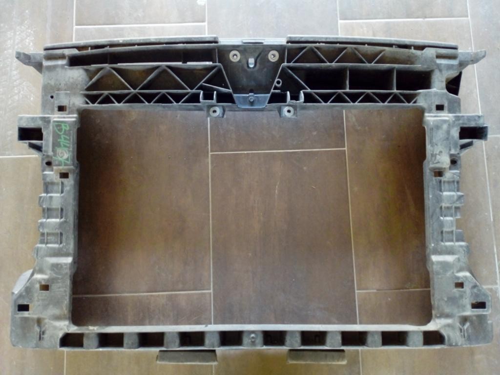 Drziak stena celo sahara VW CADDY 2K5805588