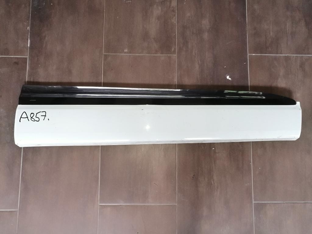 Prah lista dveri AUDI Q7 4M0853970B 2015>