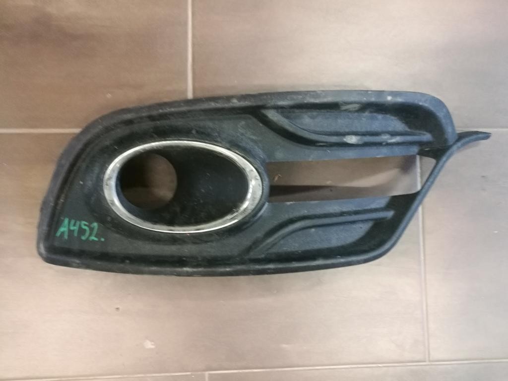 Mriezka krytka naraznika MEGANE III 3 LIFT