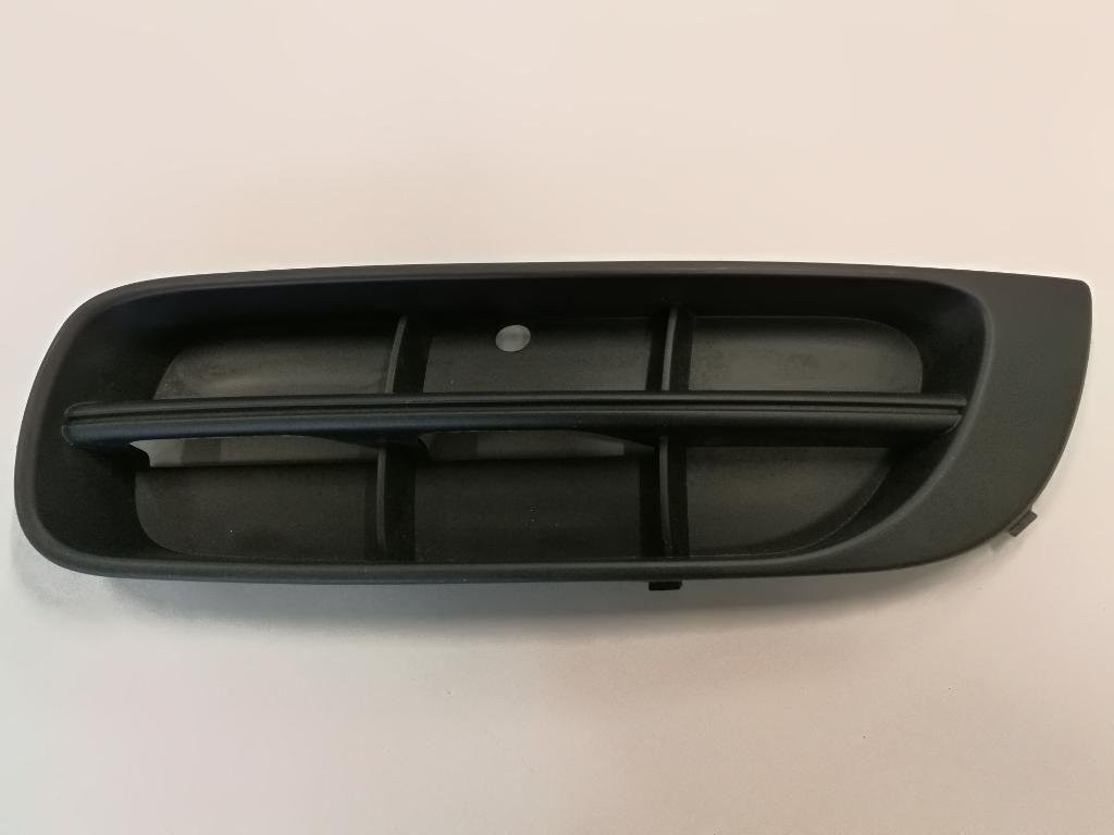 Mriezka naraznika 5J0807367 SKODA FABIA 2 II