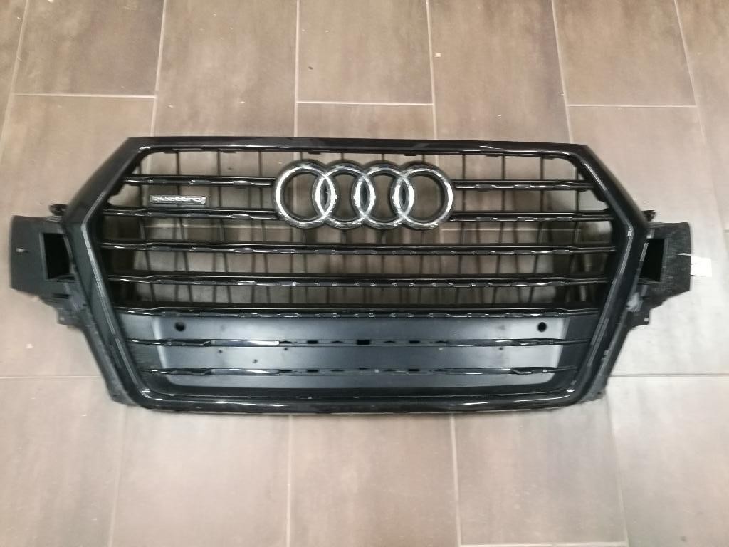 Maska mriezka 4M0853651FG AUDI Q7 2015>