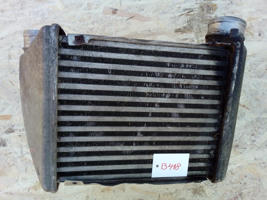 Intercooler chladic 077145806F AUDI A6 RS6 C5 4.2