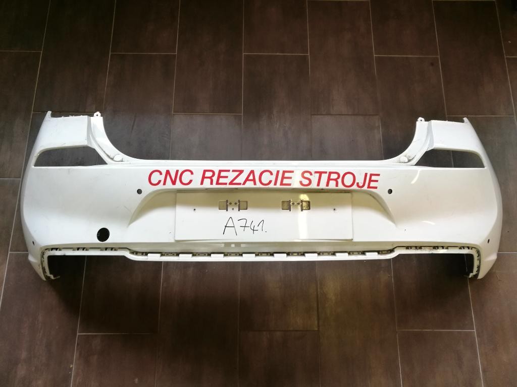 Zadny naraznik HYUNDAI i30 HB 86611G4000