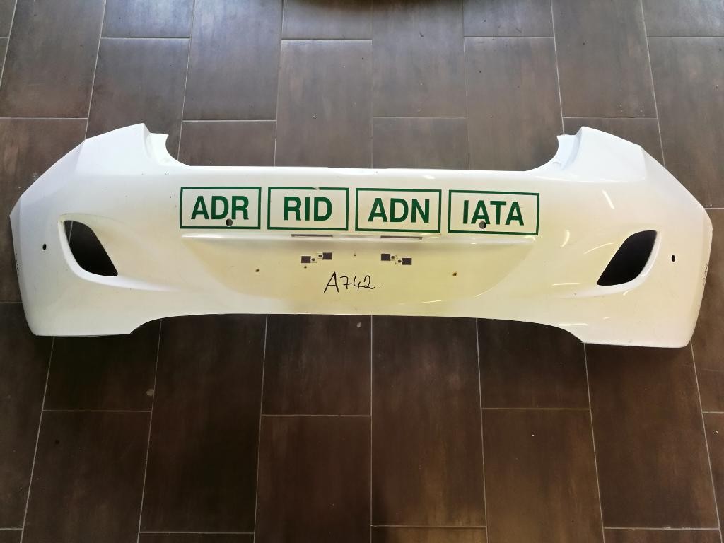Zadny naraznik HYUNDAI i30 HB 86611A6000