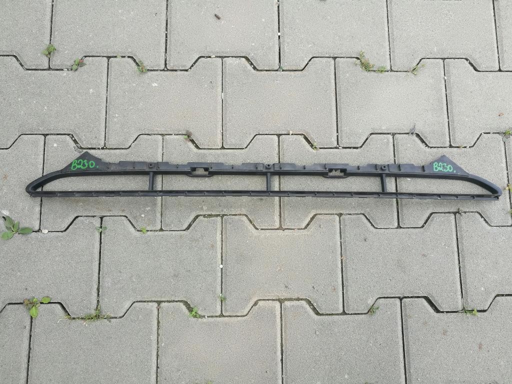 Stredova mriezka naraznika AUDI A4 B8 8K0 08-