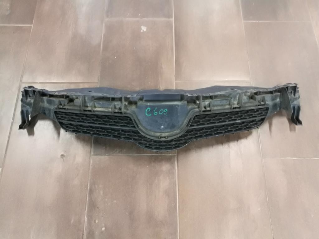 Maska mriezka 53111-02390 TOYOTA AURIS I 1