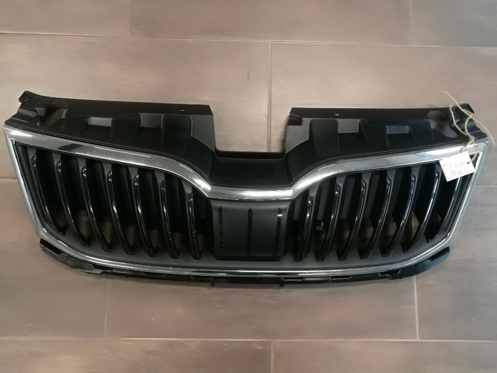 Maska mriezka SKODA OCTAVIA III 3 LIFT 5E0