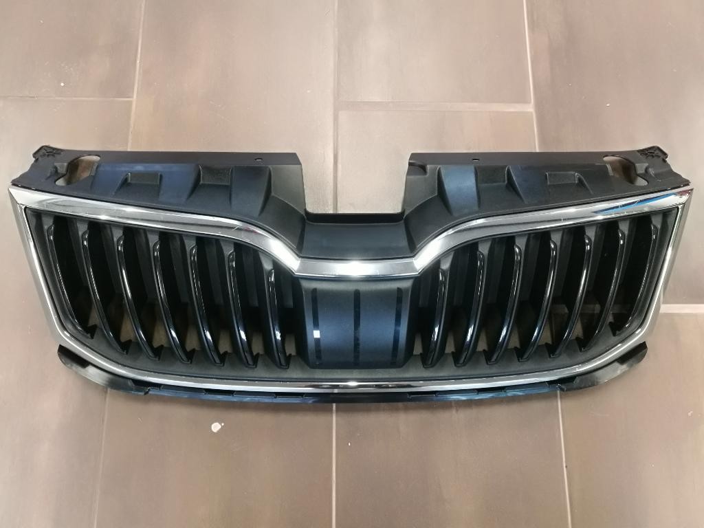 Maska mriezka SKODA OCTAVIA III 3 LIFT 5E0