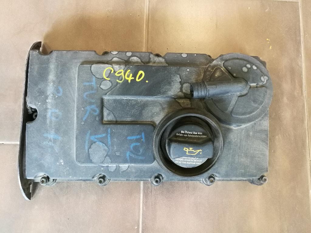 Kryt motora ventilov 03G103475 VW AUDI  2.0 tdi