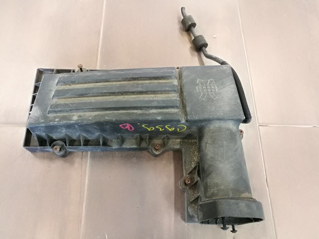 Kryt vzduchovy filter 3C0129607 VW PASSAT B6 JETTA