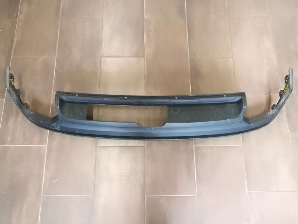 Spojler dyfuzor naraznika VW TOUAREG 760807568J 18->