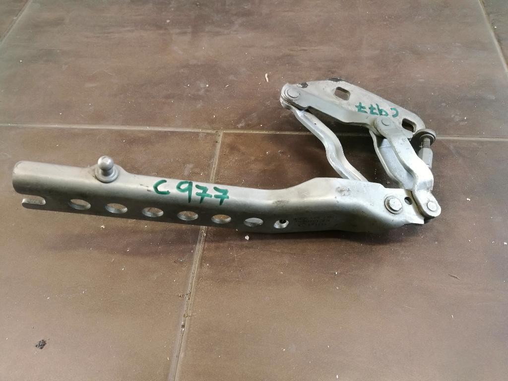 Pant zaves kapoty 4E0823302E AUDI A8 D3 4E