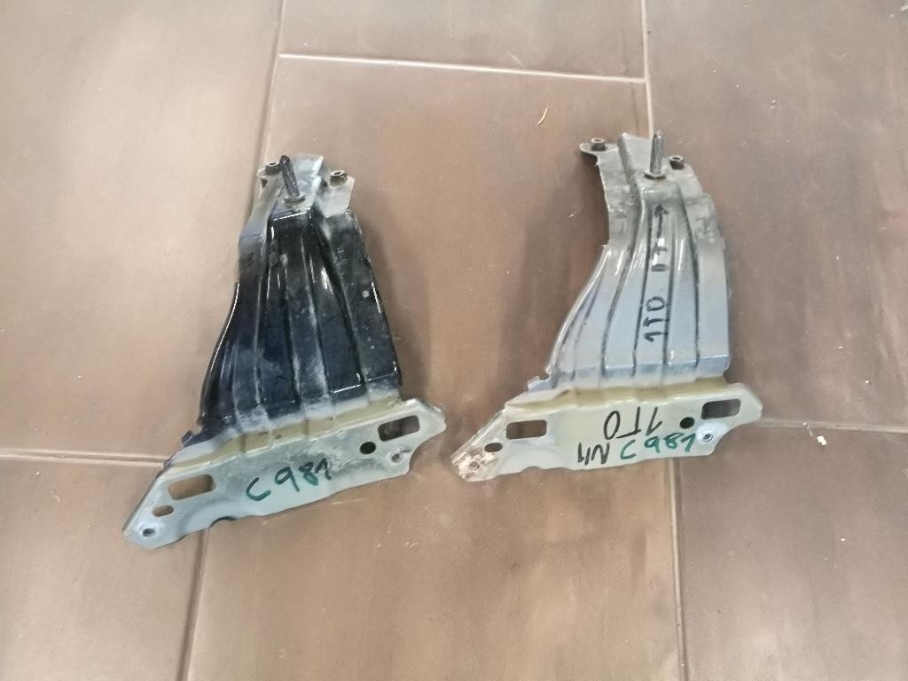 Drziak uchyt blatnika 1T0821135B VW TOURAN 1T