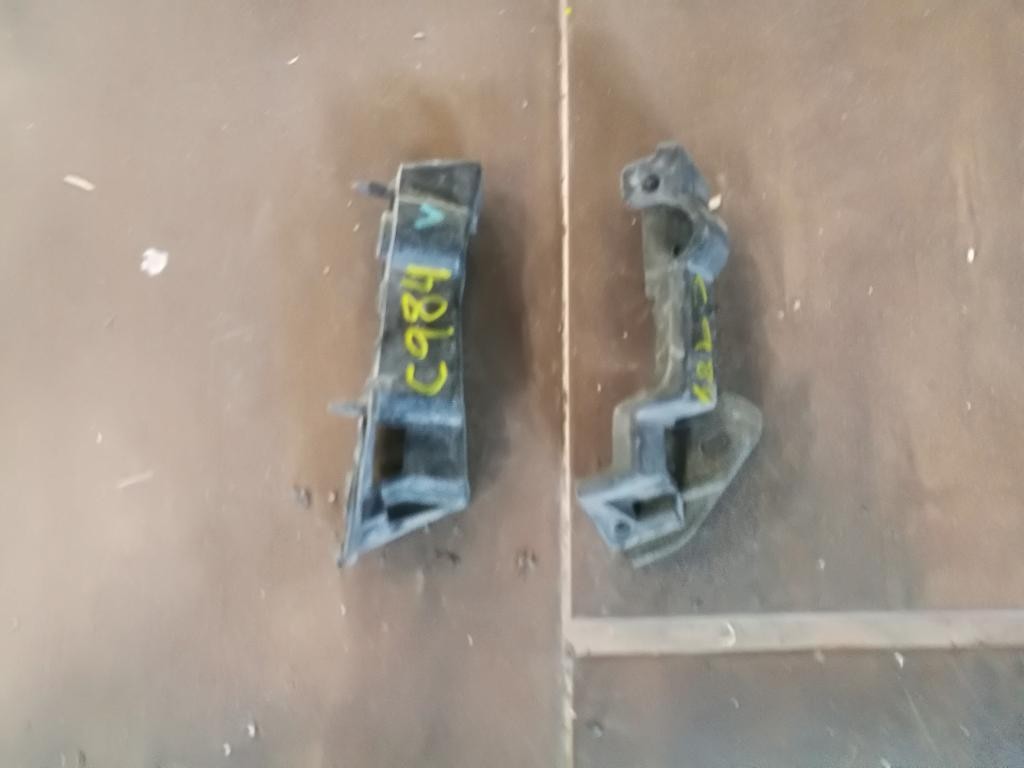 Drziak naraznika 8K0807283A 284A AUDI A4 B8 ALLROAD