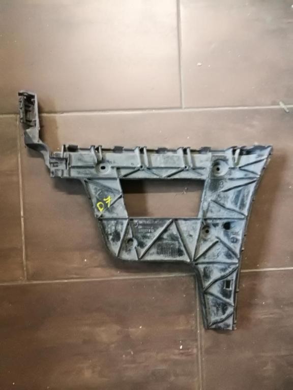 Drziak vystuha naraznika 8K9807454H AUDI A4 B8 COMBI