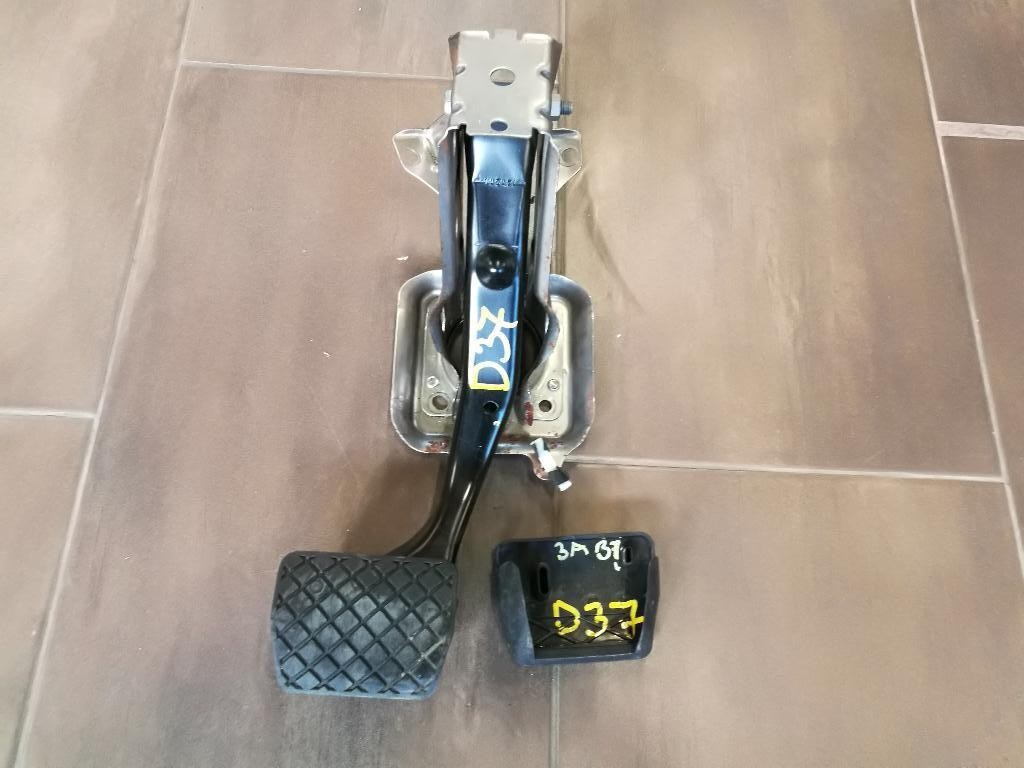 Pedal brzdy VW 1K1721117H GOLF V 5 JETTA 5C