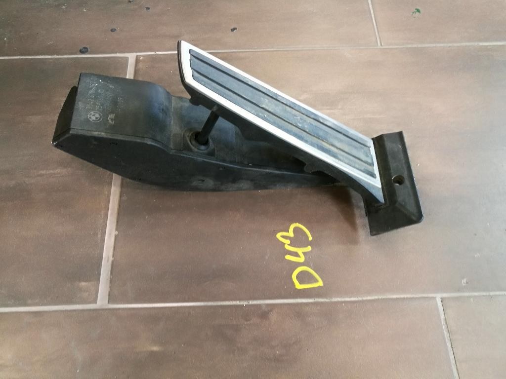 Pedal plynu potenciometer 6786287 BMW X5 E70 X6 E71 E90