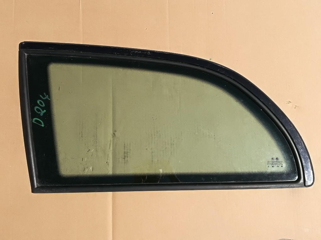 Zadne okno karoserie SKODA OCTAVIA I 1