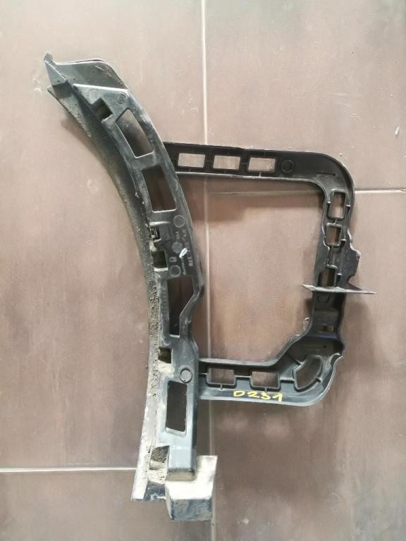 Drziak naraznika 3AF955449D VW PASSAT B7 3A