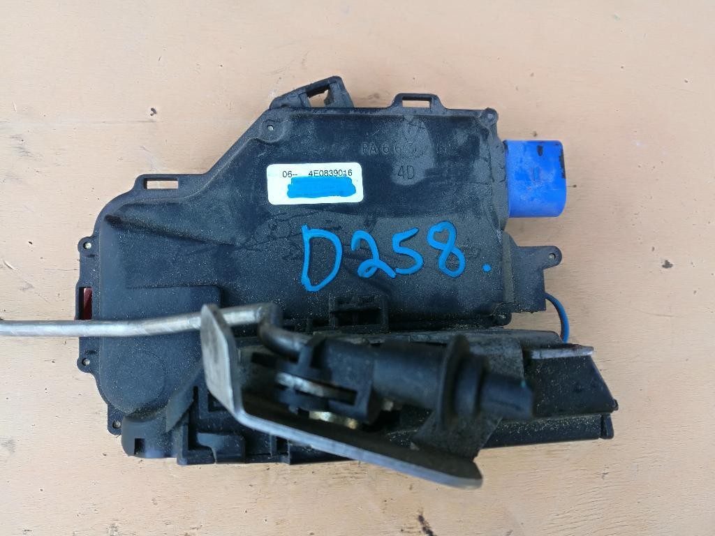 Zamok dveri 4E0839016 AUDI A8 D3 4E