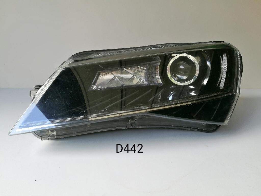 Predne svetlo LED XENON SKODA SUPERB III 3 3V