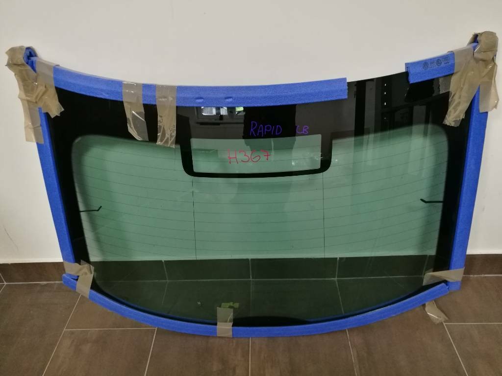 Okno sklo kufra piatych dveri SKODA RAPID 5JA LIFT