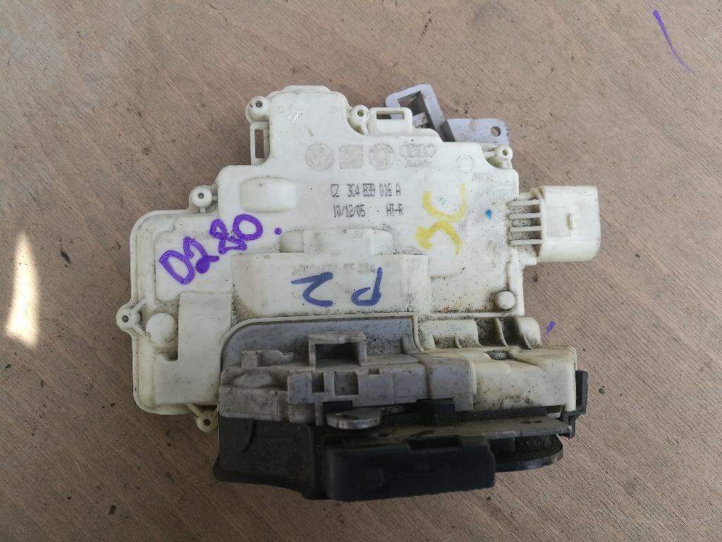 Zamok dveri 3C4839016A VW PASSAT B6 B7