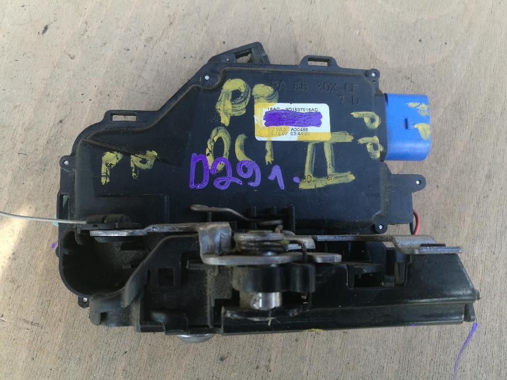 Zamok dveri 3D1837016AC VW CADDY TOURAN OCTAVIA II