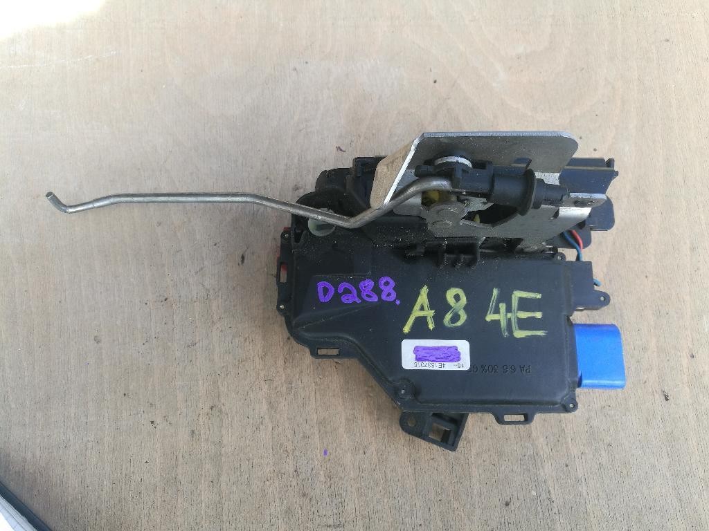 Zamok dveri 4E1837015 AUDI A8 D3 4E
