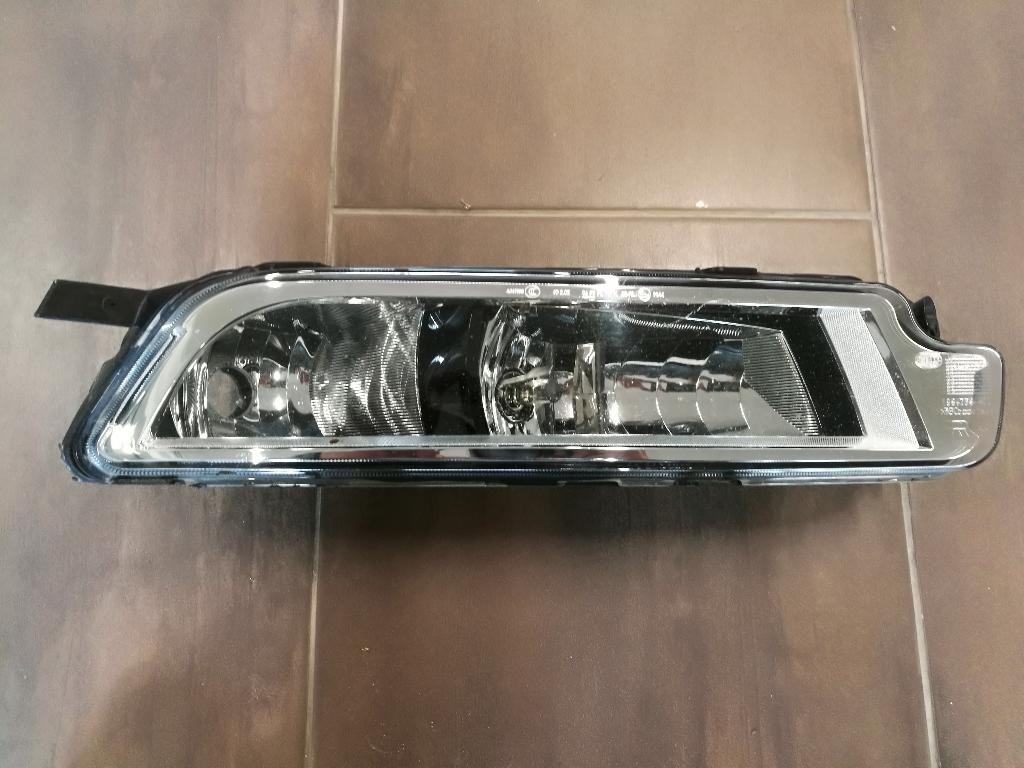 Svetlo hmlovka VW PASSAT B8 3G0941662E H8 W21W
