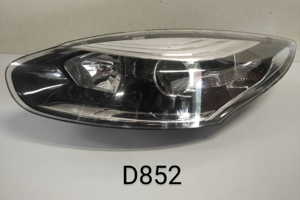 Predne svetlo RENAULT MEGANE III LIFT 260605817R