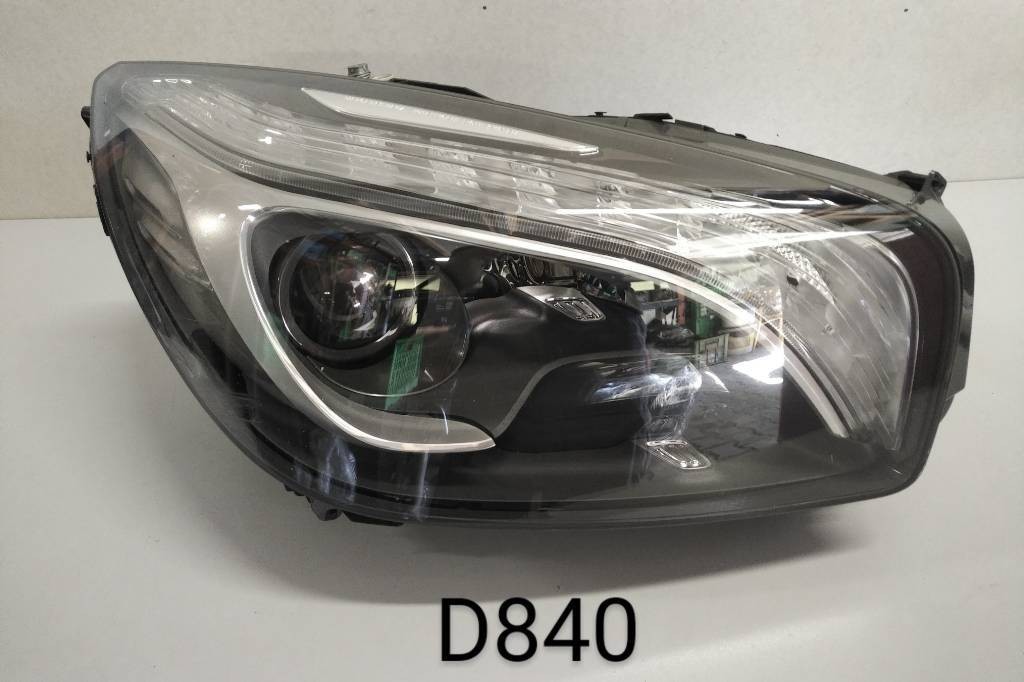 Predne svetlo MERCEDES SL R231 XENON A2318205461