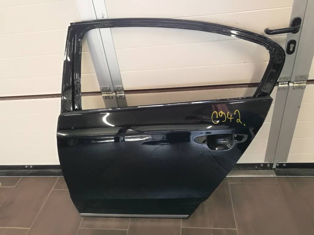 Lave zadne dvere VW PASSAT B7 3A SEDAN