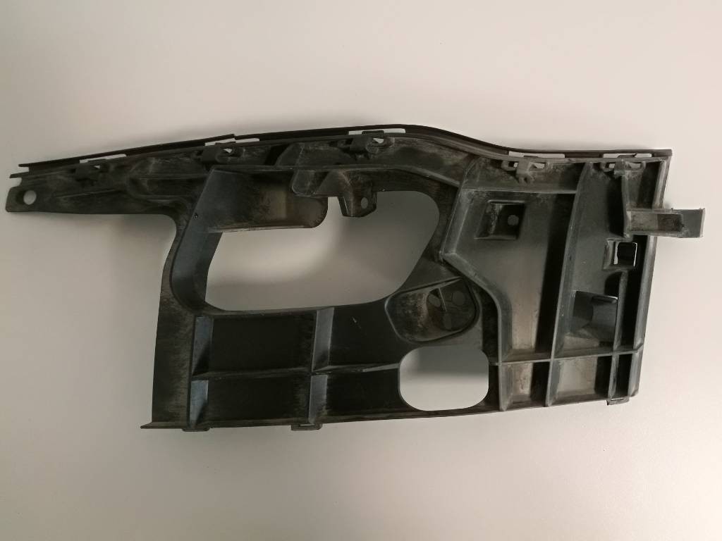 Uchyt drziak svetla AUDI A7 4G8 4G8807095