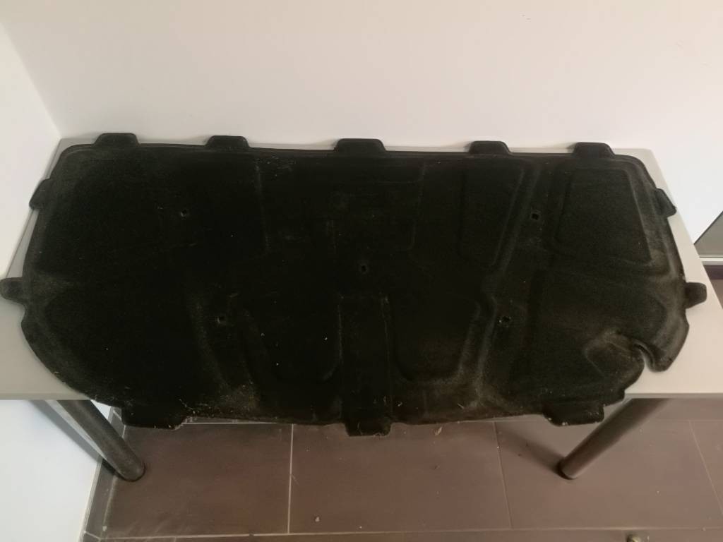 Izolacia odhlucnenie kapoty AUDI A4 B8 8K 08->
