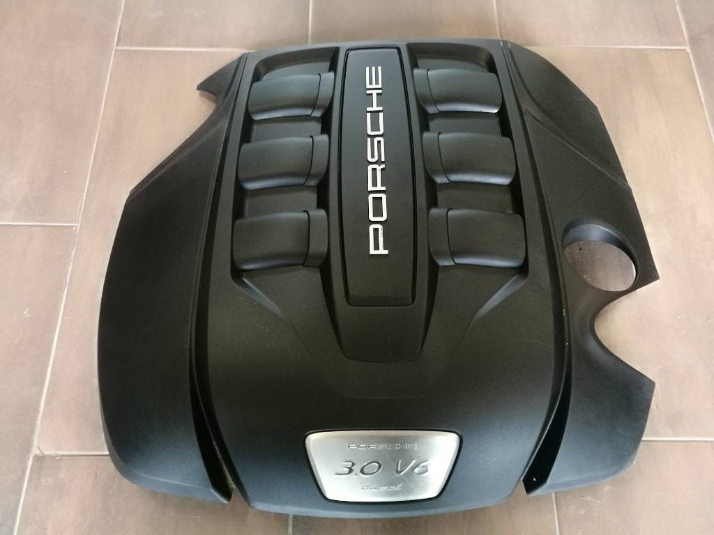 Kryt motora PORSCHE CAYENNE 7P PANAMERA 7PP103925D