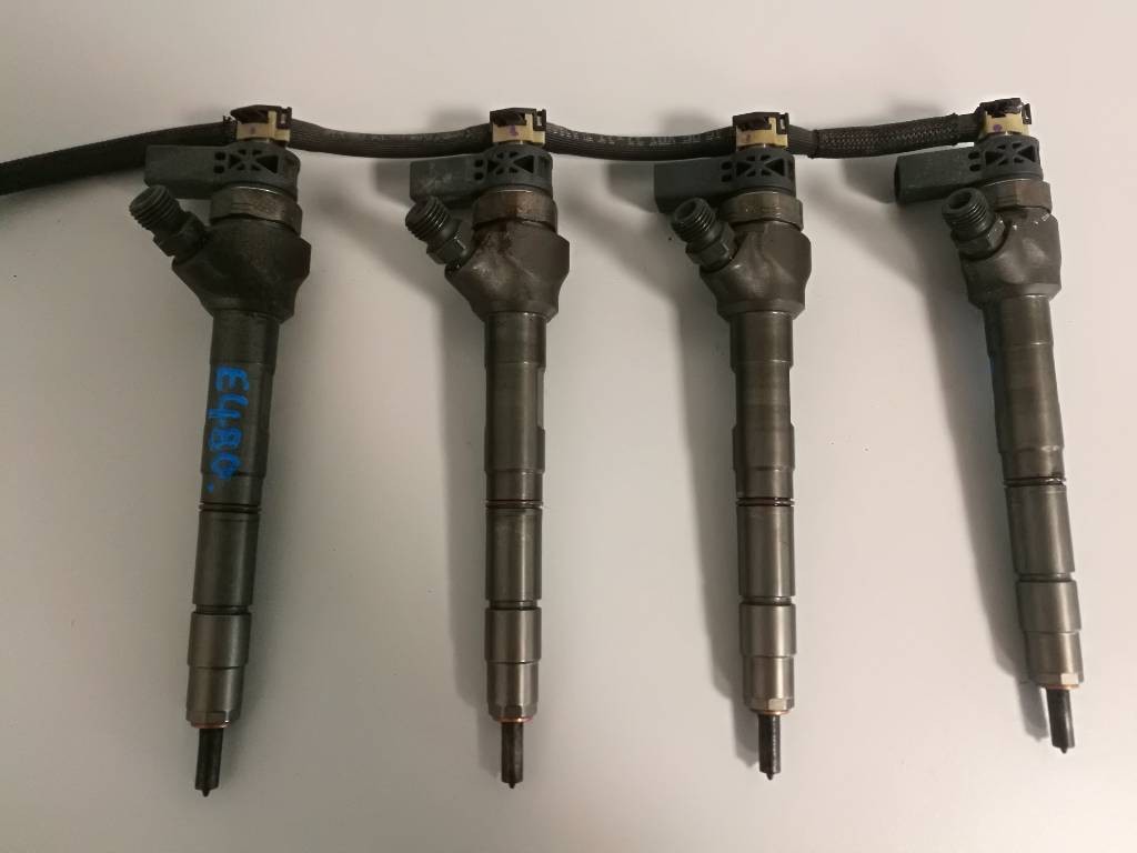 Vstrekovace trysky VW SKODA AUDI SEAT 04L130277G