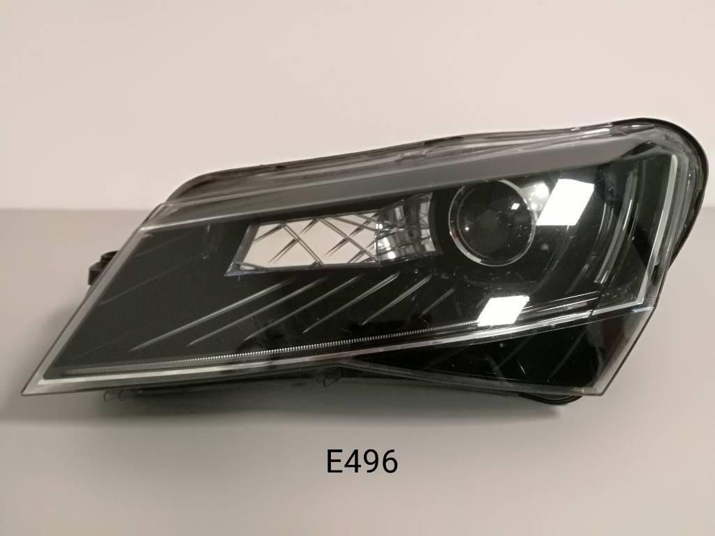 Predne svetlo XENON SKODA SUPERB III 3 3V1941015B
