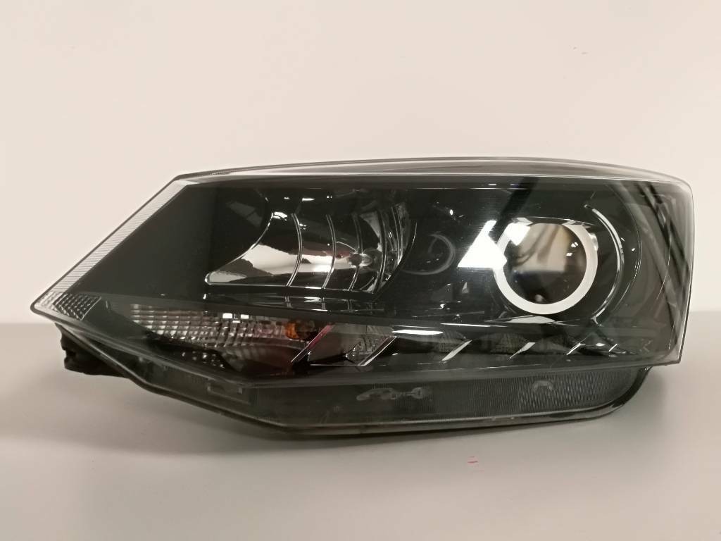 Predne svetlo SKODA FABIA III 3 LED 6V1941015B