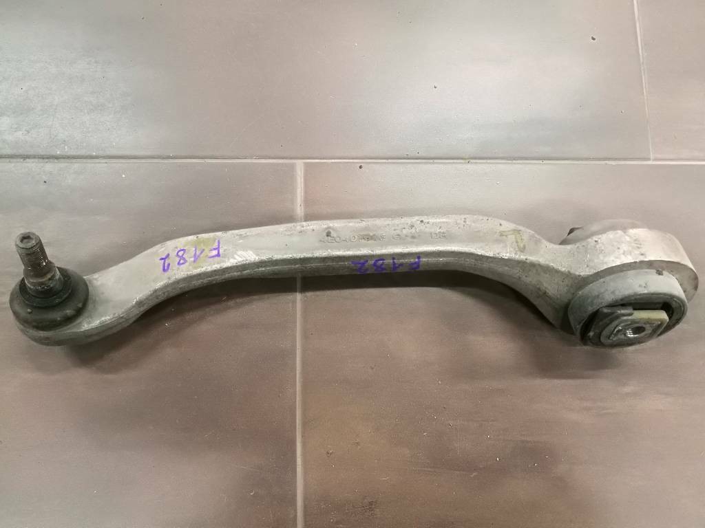 Rameno napravy AUDI A8 D3 4E 4E0407895C