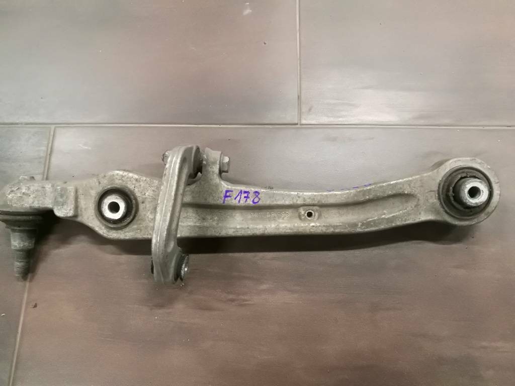 Rameno napravy AUDI A8 D3 4E 4E0407155C