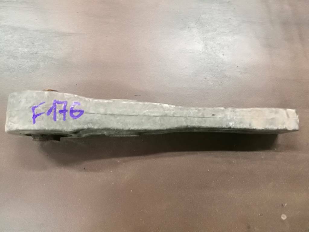 Vzpera drziak motora VW PASSAT B6 3C 3C0199855A